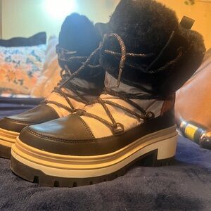 Women's Black and White Winter Boots